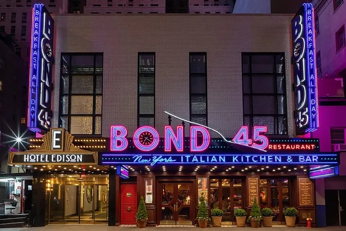 Classic Deluxe Italian Dinner at Bond45 in Times Square Photo