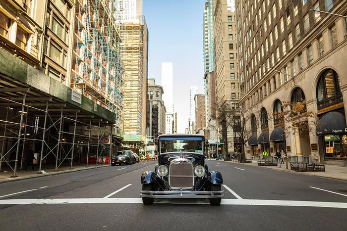Historic Private Midtown Tour in Classic Car Photo